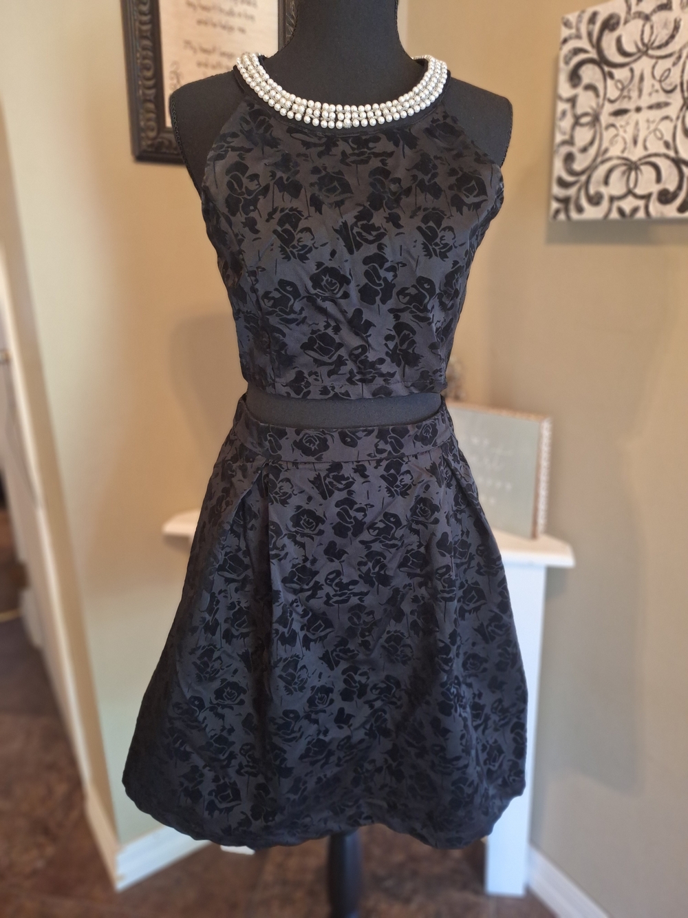 🤩 Black Burn Out Velvet Cut Out Dress with Pearl Neckline M